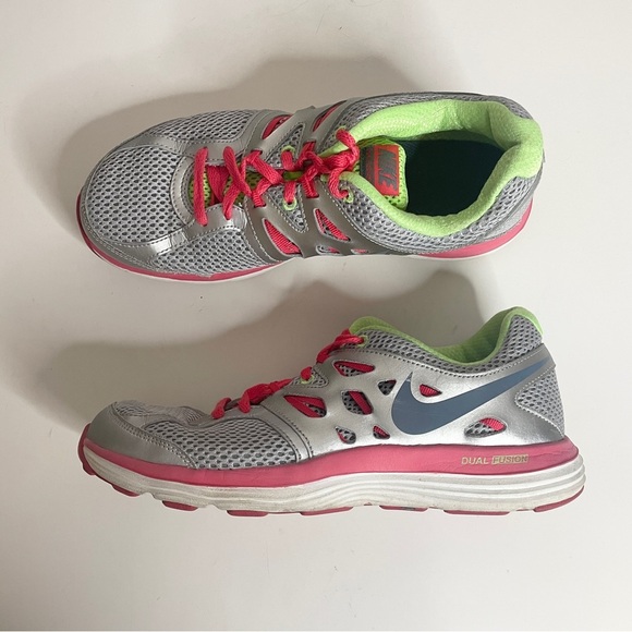 Nike Size 8 Womens Dual Fusion Lite 599560-001 Gray Running Shoes Silver - Picture 3 of 11